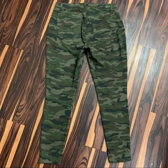AMAZON ESSENTIALS Women’s Olive Camo Pull-On Knit Jegging Pants S Short - Picture 8 of 15